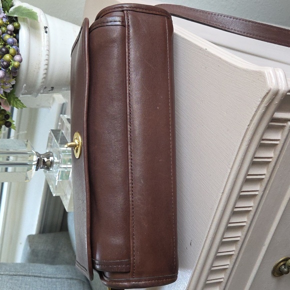Vintage COACH Mahogany Ridgefield Leather Crossbody Bag #9812 - Picture 8 of 16